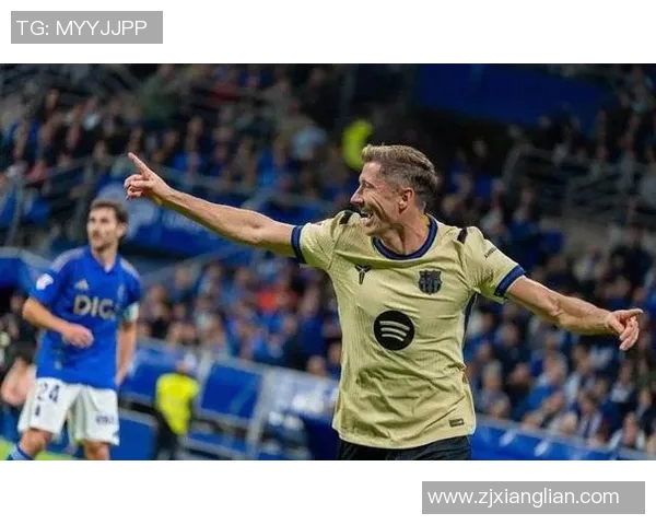 足球明星沃克精彩瞬间视频回顾展现他在赛场上的非凡技艺与激情